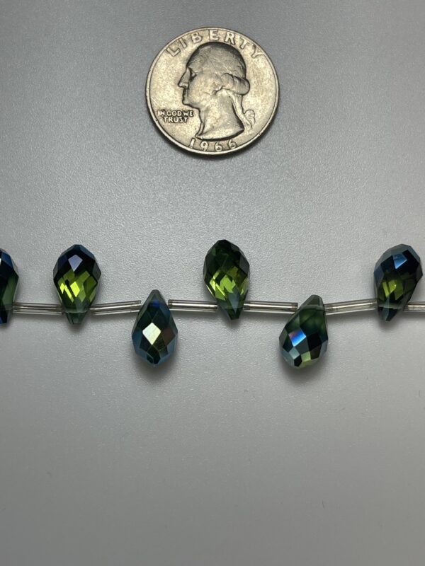 8STD22HMG Chrysolite Half Magic Green